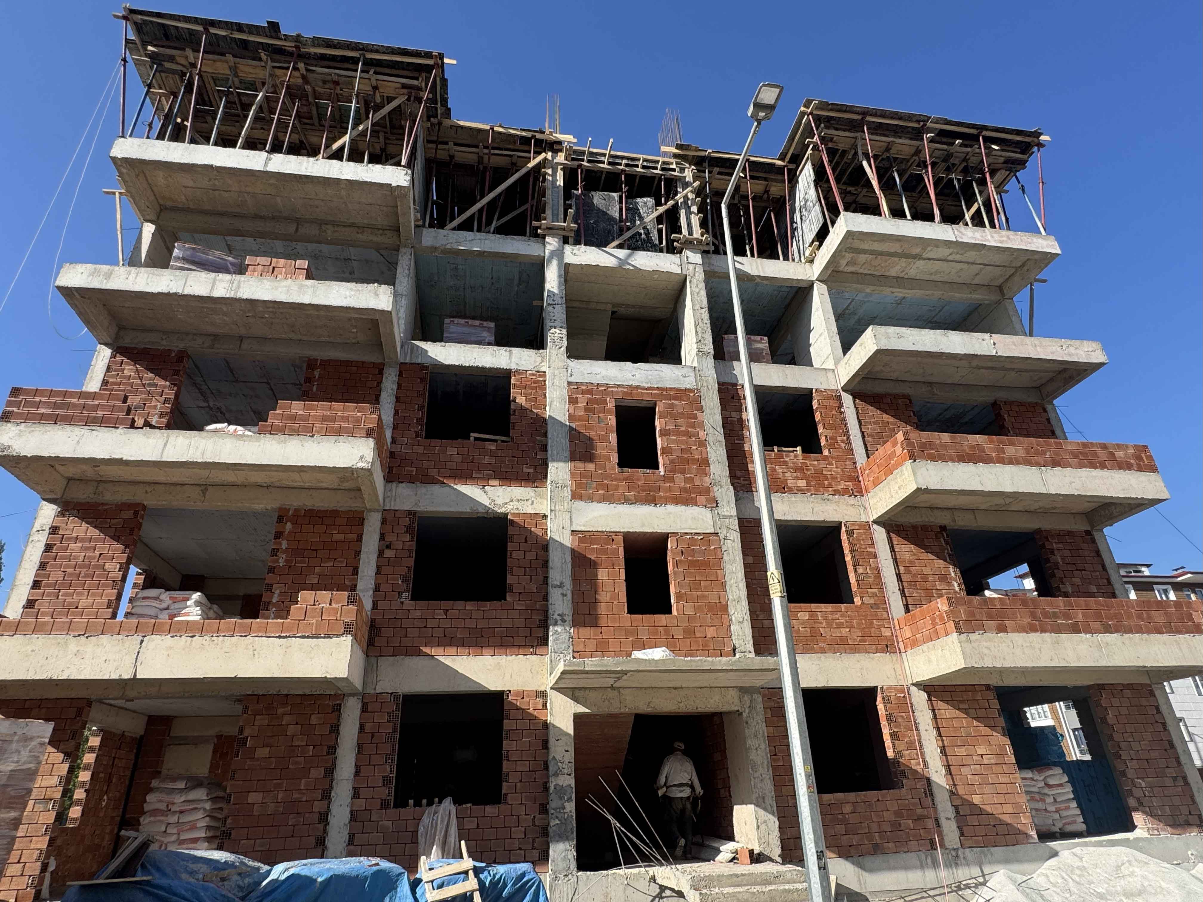 Hüseyin Ün İnşaatı 10 Daire