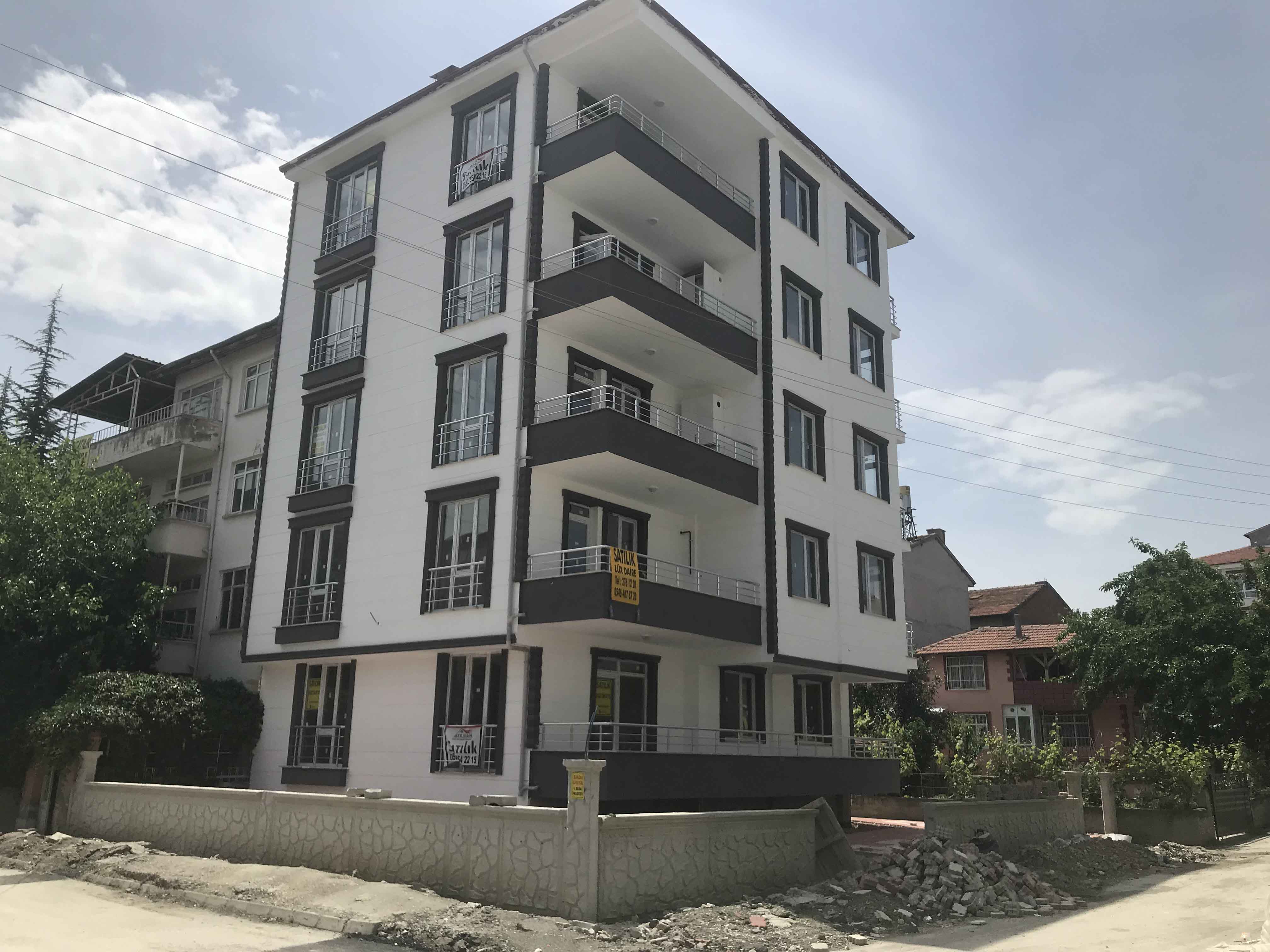 Nehir Apartmanı